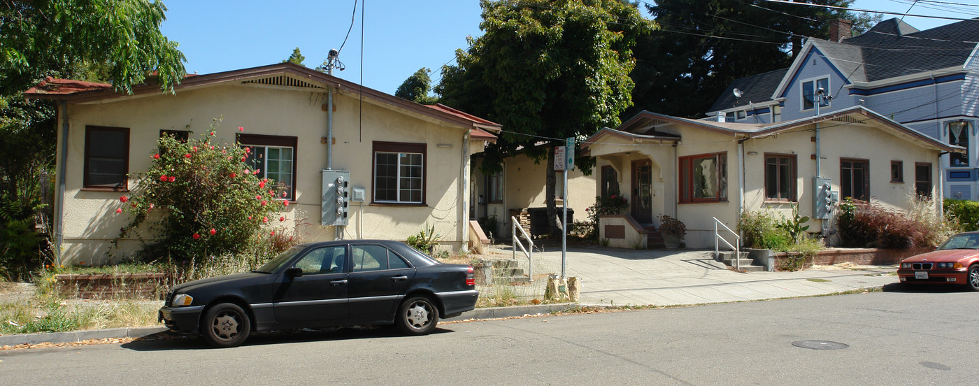 2219 Blake St in Berkeley, CA - Building Photo