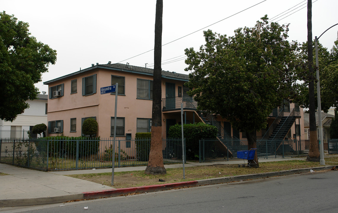 4321-4325 Clinton St in Los Angeles, CA - Building Photo