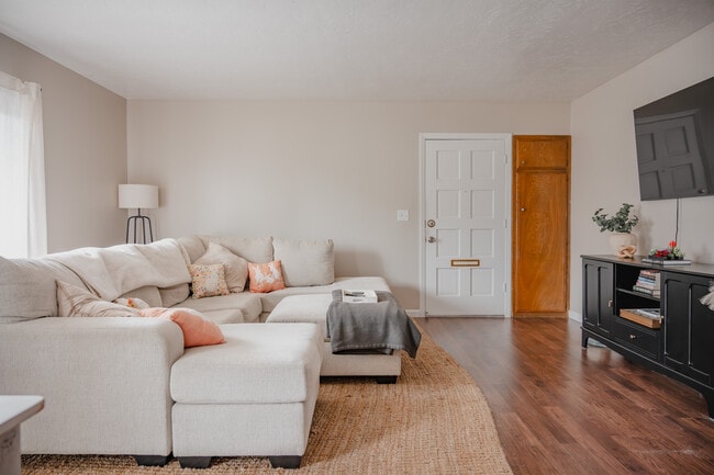 340 Moss St, Unit C-4 in Chula Vista, CA - Building Photo - Building Photo