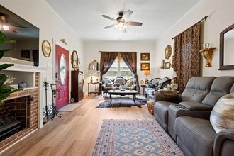 809 SW 5th Ave in Mineral Wells, TX - Building Photo - Building Photo