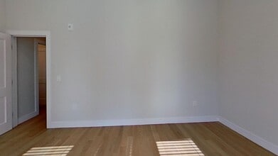16 Highgate St, Unit 101 in Boston, MA - Building Photo - Building Photo