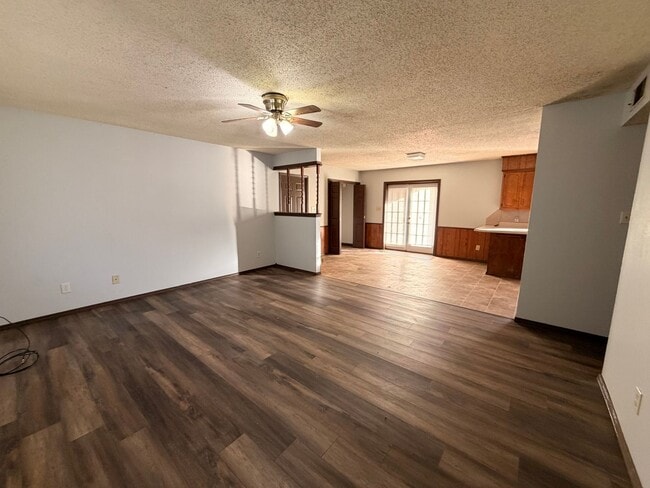 2108 E 14th St in Russellville, AR - Building Photo - Building Photo