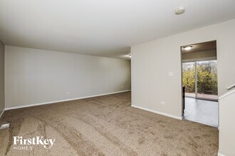 660 Sullivan Ln in University Park, IL - Foto de edificio - Building Photo