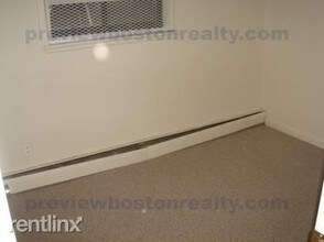 122 Dustin St-Unit -#34g in Boston, MA - Building Photo - Building Photo