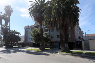 121 S Occidental Blvd in Los Angeles, CA - Building Photo - Building Photo