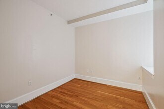 1955 Locust St in Philadelphia, PA - Building Photo - Building Photo