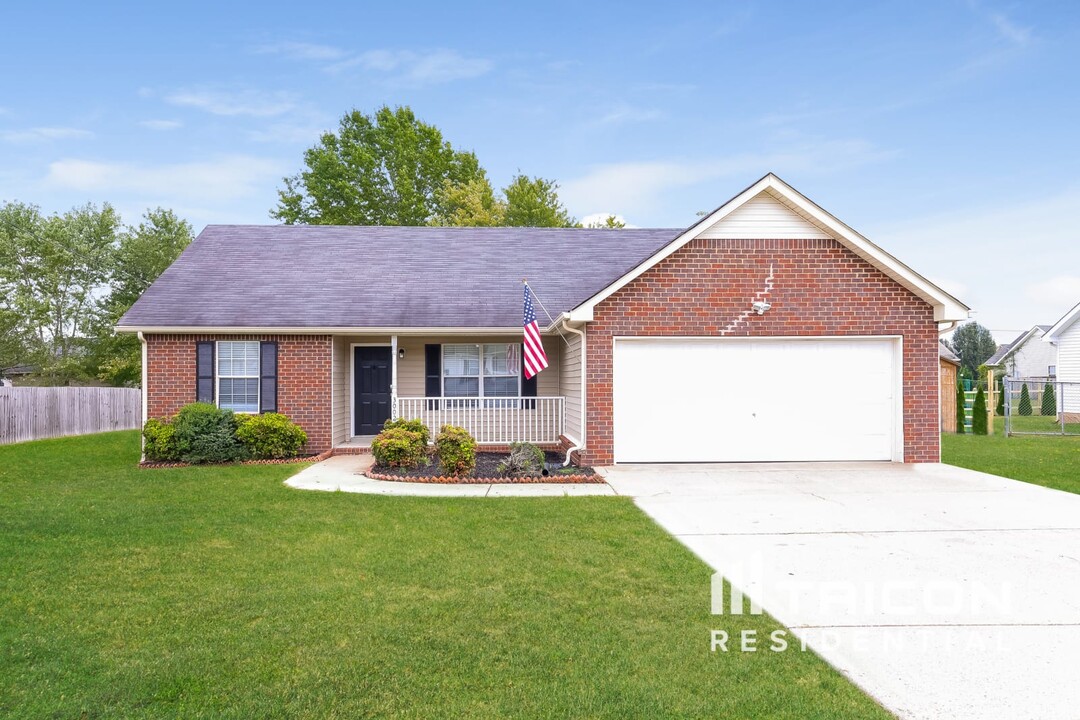 3002 Henderson Ln in Murfreesboro, TN - Building Photo