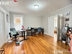 8 Donnybrook Rd, Unit 1 in Boston, MA - Foto de edificio - Building Photo