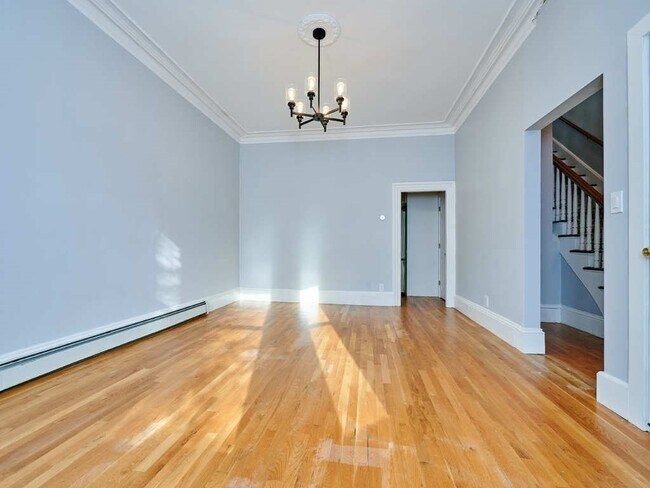 546 E 5th St in Boston, MA - Building Photo - Building Photo