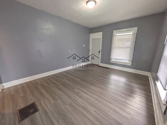 270 N Addison St-Unit -1 in Indianapolis, IN - Building Photo - Building Photo