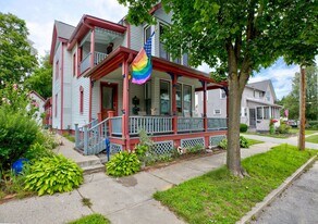 9 Green Ridge Pl in Saratoga Springs, NY - Building Photo