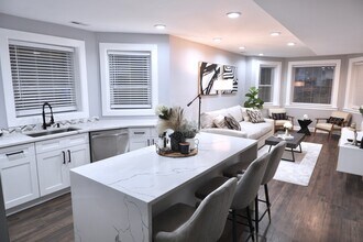 2944 N Ridgeway Ave in Chicago, IL - Building Photo - Building Photo