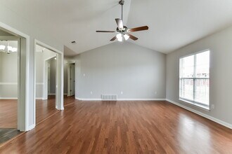 2893 Broadway Dr in Southaven, MS - Building Photo - Building Photo