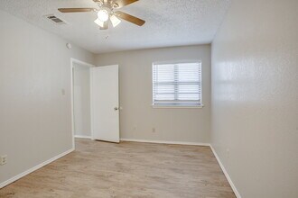 1408 Aberdeen Ave in Wolfforth, TX - Building Photo - Building Photo