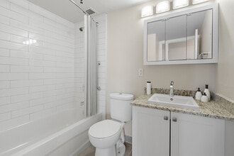 Skyline in Kingston, ON - Building Photo - Building Photo