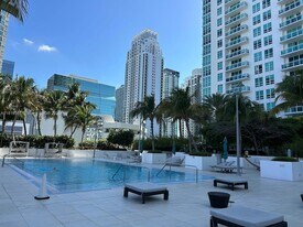 950 Brickell Bay Dr, Unit 3402 in Miami, FL - Building Photo