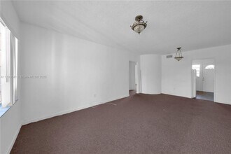 3401 SW 10th St in Miami, FL - Building Photo - Building Photo