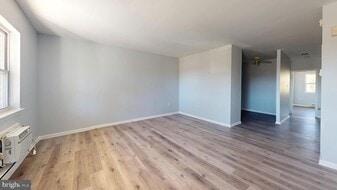 758-758 E 25th St, Unit B18 in Chester, PA - Building Photo