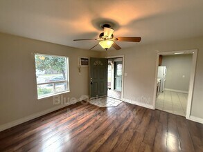 390 Ash St in Chico, CA - Building Photo - Building Photo