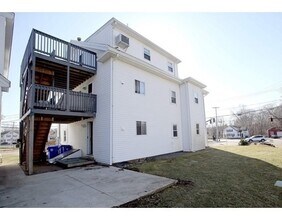 16 Pond St-Unit -1 in Holbrook, MA - Building Photo - Building Photo
