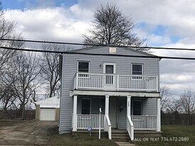 369 1st Ave in Ypsilanti, MI - Building Photo