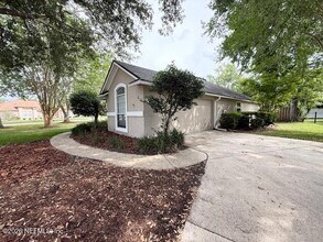 816 Brookstone Ct in Jacksonville, FL - Building Photo - Building Photo
