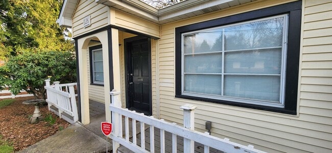 5126 SE Monroe St in Milwaukie, OR - Building Photo - Building Photo