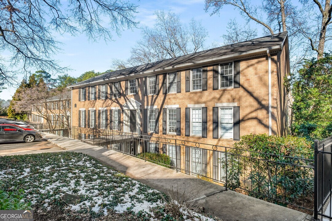 1101 Collier Rd NW in Atlanta, GA - Building Photo