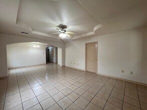 408 Badajoz Ln in Laredo, TX - Building Photo - Building Photo