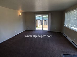 12800 SW Allen Blvd in Beaverton, OR - Building Photo - Building Photo