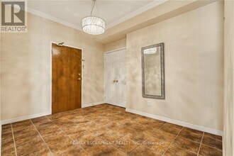 4000 Creekside Dr in Hamilton, ON - Building Photo - Building Photo