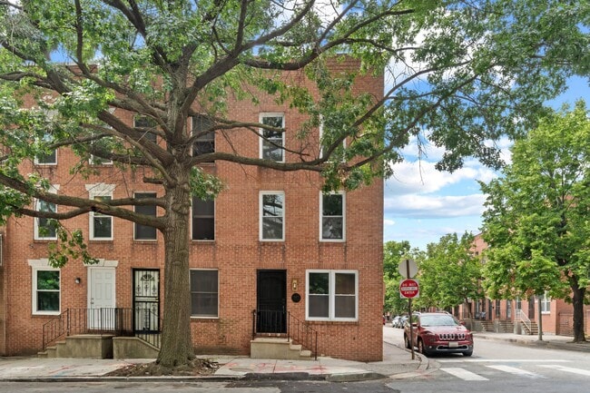 property at 112 N Schroeder St