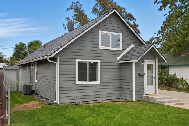 1731 E Sanson Ave in Spokane, WA - Building Photo - Building Photo