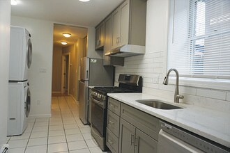 27 Lambert St, Unit 1L in Cambridge, MA - Building Photo - Building Photo