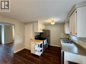 129 Edward St in Cambridge, ON - Building Photo - Building Photo