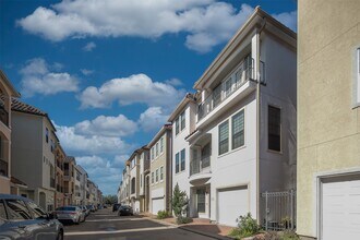 7130 Laguna Villas in Houston, TX - Building Photo - Building Photo