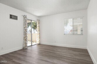 255 S Ventura Rd in Port Hueneme, CA - Building Photo - Building Photo