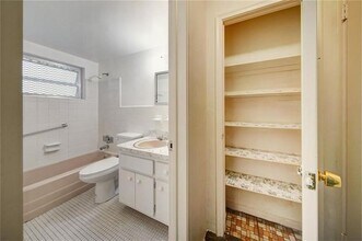 2115 NE 42nd Ct in Lighthouse Point, FL - Building Photo - Building Photo