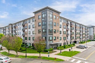 Xchange at Secaucus Junction in Secaucus, NJ - Building Photo