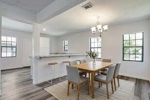 513 Mayford St in Houston, TX - Building Photo