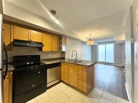 65 Turntable Crescent in Toronto, ON - Building Photo