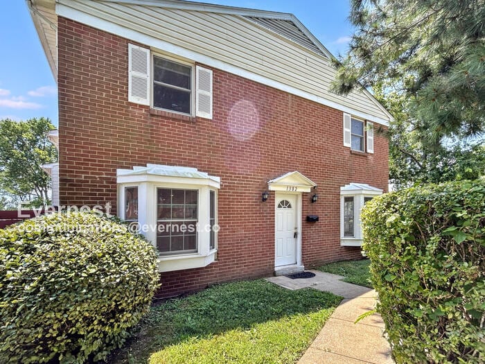 1382 Ironwood St in Woodbridge, VA - Building Photo