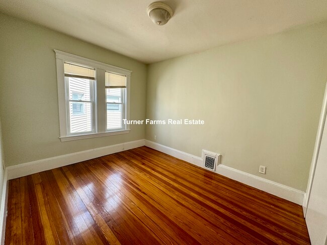 101 Heath St, Unit 2 in Somerville, MA - Building Photo - Building Photo