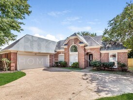 828 Tropicana Dr E in Memphis, TN - Building Photo