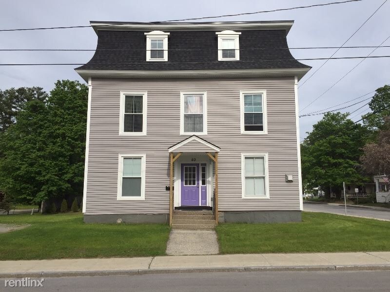 50 Pleasant St in Ludlow, VT - Building Photo
