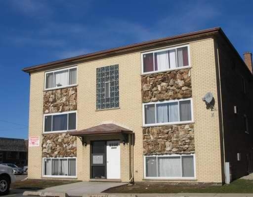 10490 Betty Ct in Rosemont, IL - Foto de edificio - Building Photo