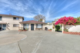 800 E Balsam Ave in Anaheim, CA - Building Photo - Building Photo