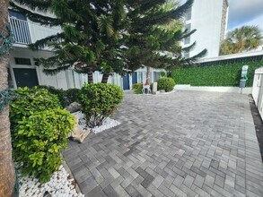 2101 Normandy Dr in Miami Beach, FL - Building Photo - Building Photo