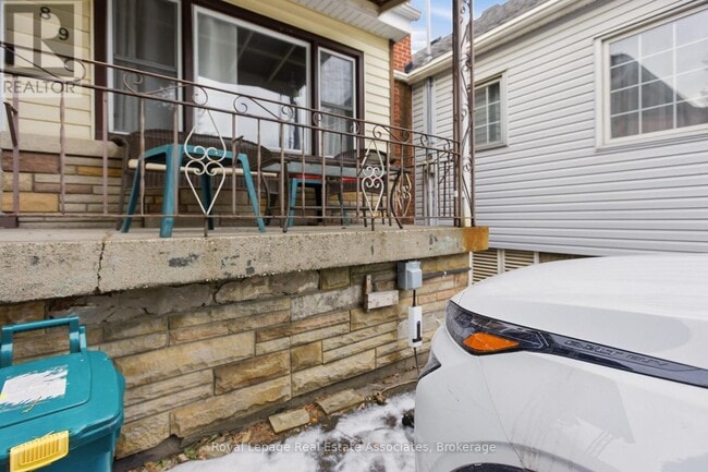 289 Strathearne Ave in Hamilton, ON - Building Photo - Building Photo