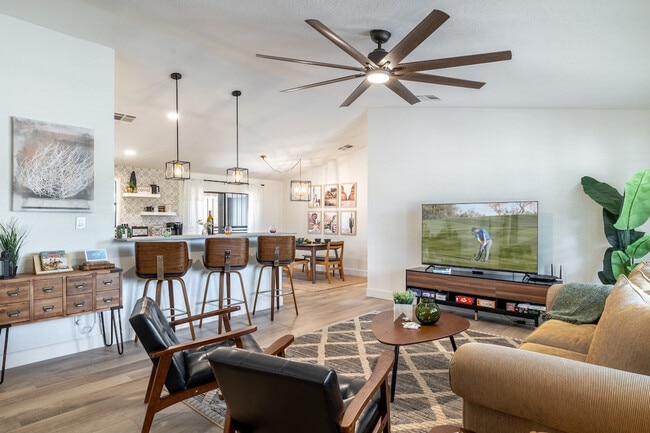 4909 E Tumbleweed Cir